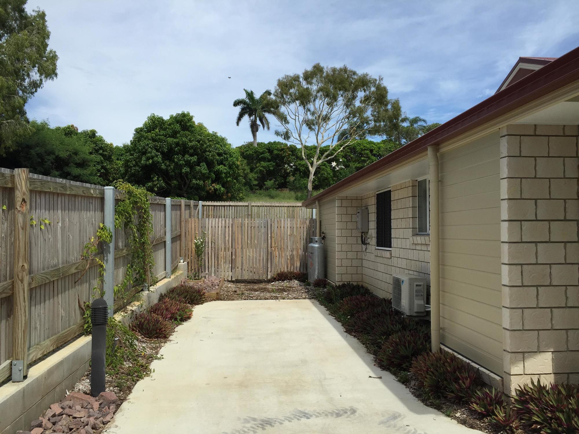 Bluewater Harbour Motel Bowen Exterior photo