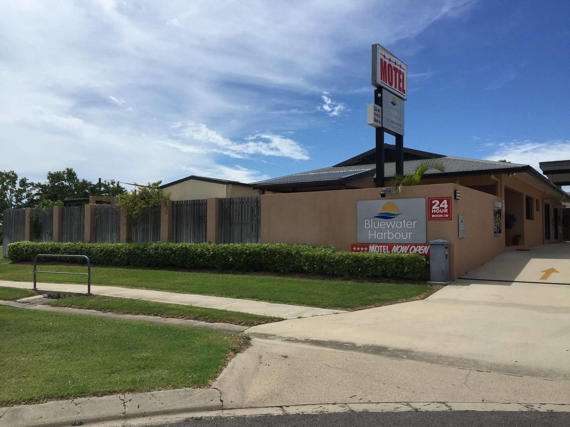 Bluewater Harbour Motel Bowen Exterior photo