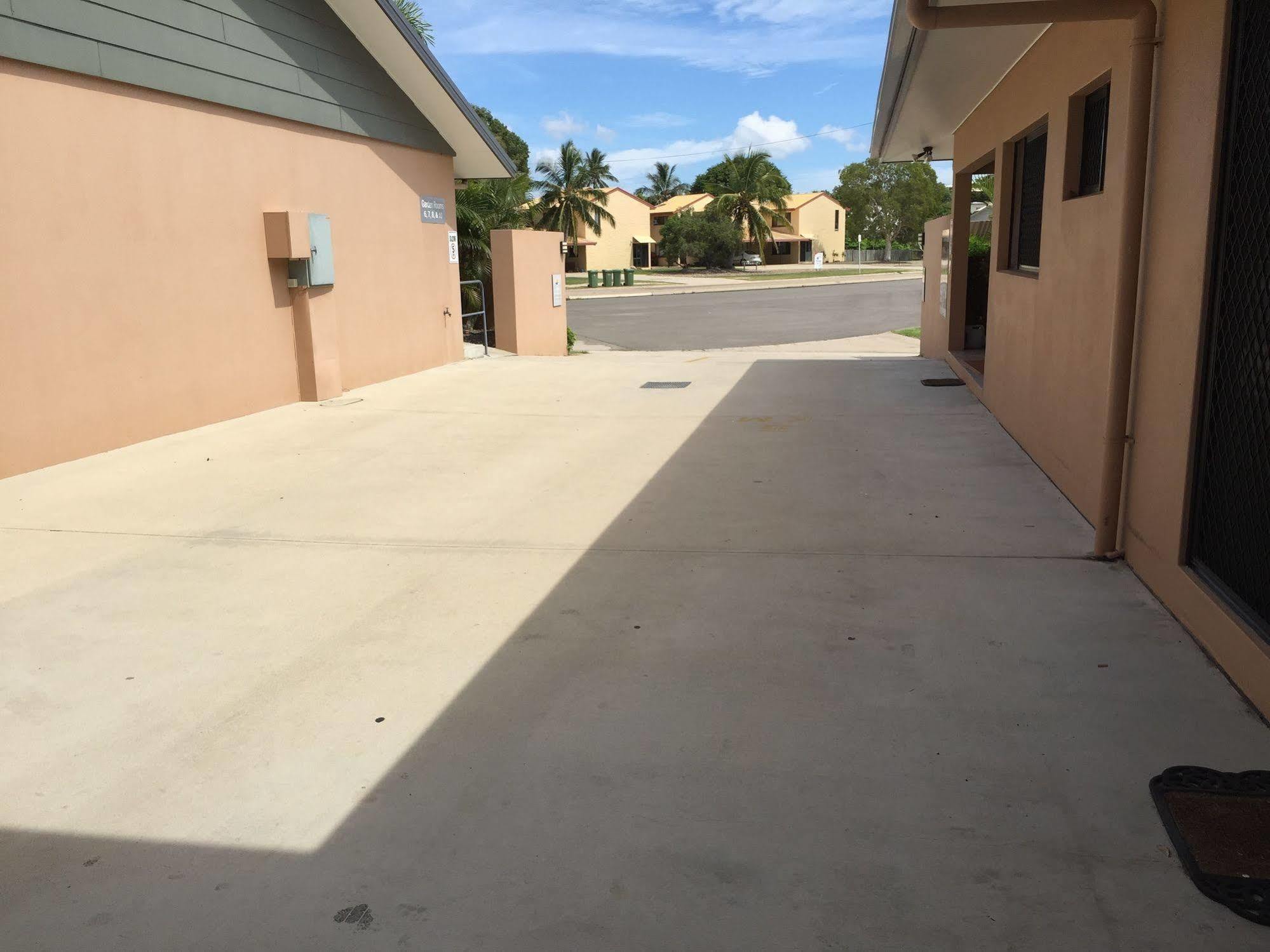 Bluewater Harbour Motel Bowen Exterior photo