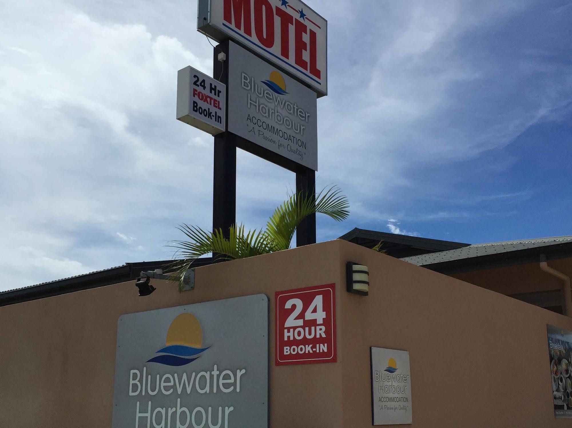 Bluewater Harbour Motel Bowen Exterior photo
