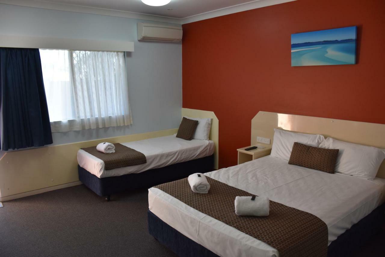 Bluewater Harbour Motel Bowen Exterior photo