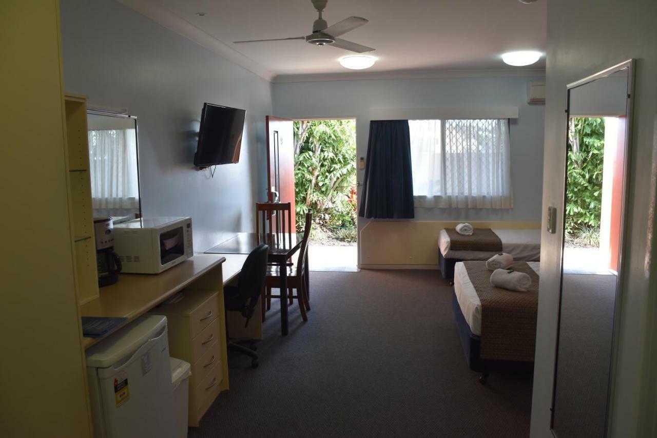 Bluewater Harbour Motel Bowen Exterior photo